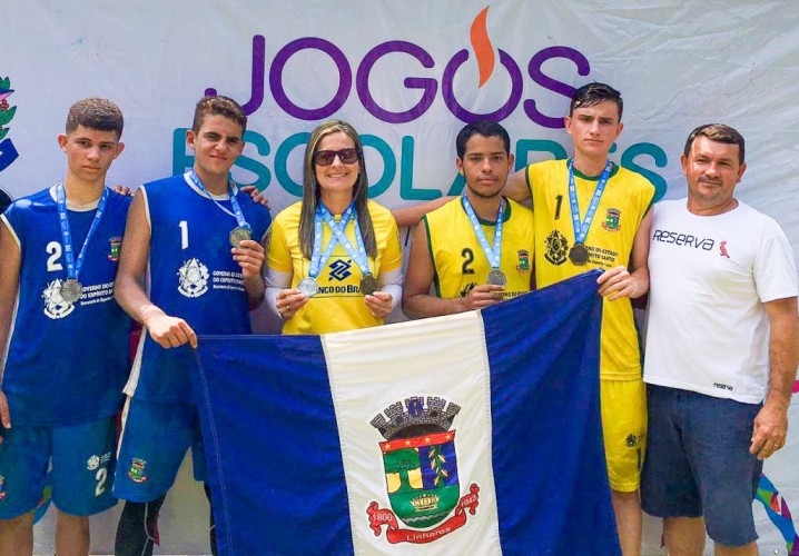 Atletas de Linhares são campeões estaduais de vôlei de praia