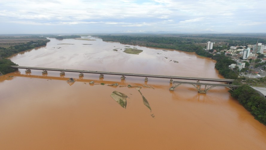 Depois de proibir, Prefeitura de Linhares libera água do Rio Doce para irrigação