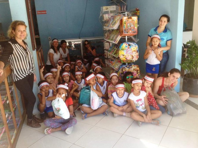  Estudantes de Ceim do bairro Canivete arrecadam doações para crianças atendidas em orfanato