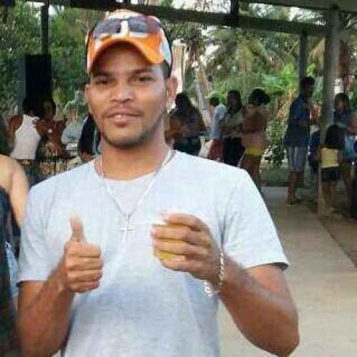 Família atrás de noticias de jovem Linharense desaparecido na Bahia  