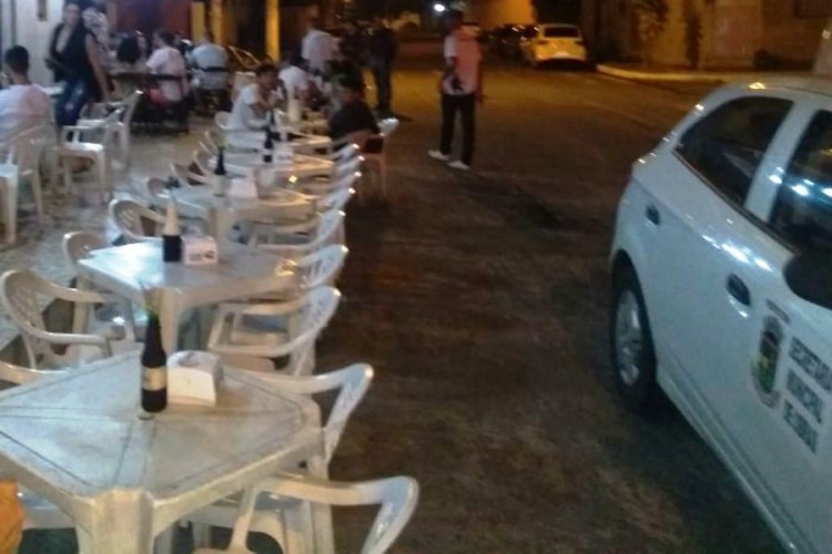 Fiscalização fecha dois bares no bairro Interlagos por perturbação do sossego público 