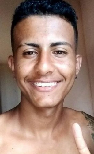 Jovem é morto  com três tiros dentro do quintal de casa no Interlagos 