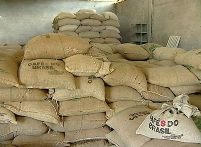 Ladrões levam quase 100 sacas de café de fazenda em Rio Bananal