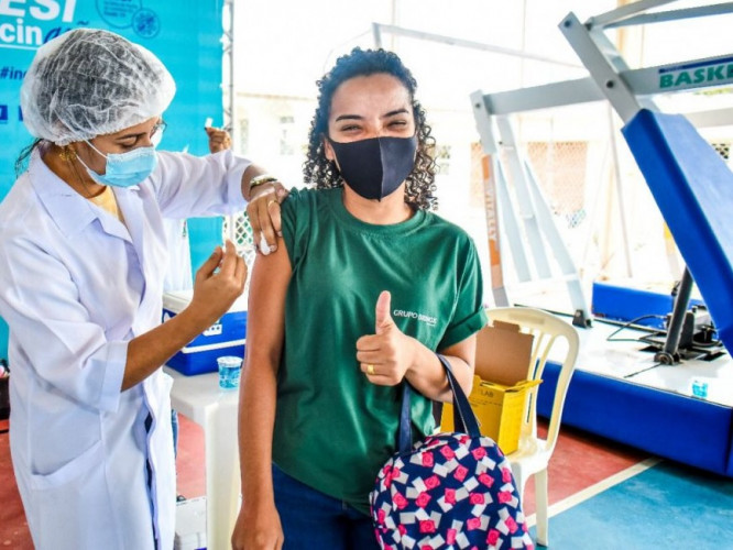 Linhares faz mutirão nesta quarta (18) para vacinar população em geral acima de 18 anos