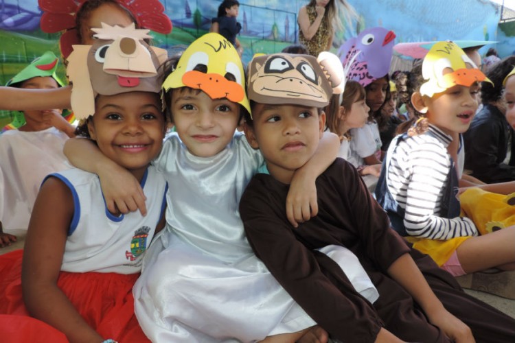 Livro vira lição de reciclagem e meio ambiente para crianças de creche do Interlagos