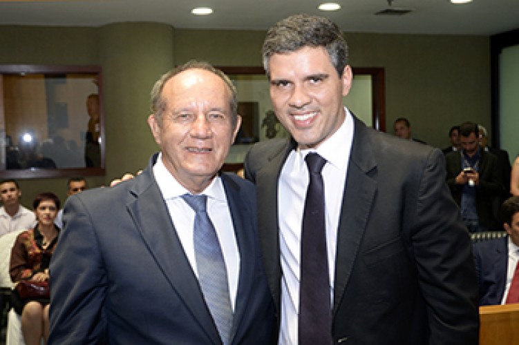 Luiz Durão deixa a Assembleia Legislativa com o retorno do deputado Rodrigo Coelho