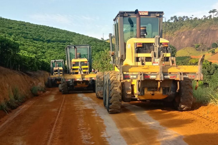 Mais de 1,4 mil quilômetros de estradas rurais já foram patroladas este ano em Linhares 