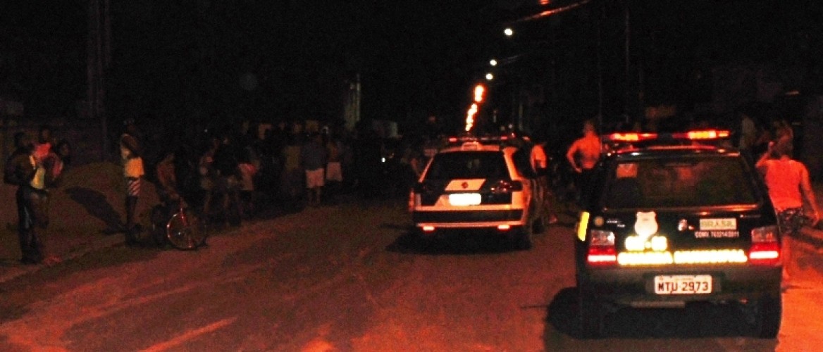 Mulher é morta com 12 facadas no bairro Aviso
