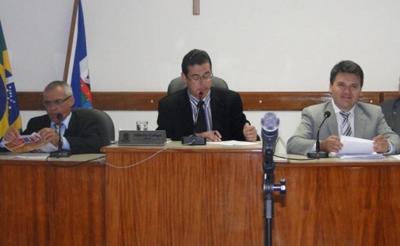 Nozinho Corrêa pede à Câmara, renovação dos contratos de 100 cargos temporários até 2016