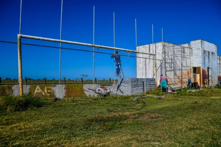 Obras de reforma do estádio de Agrovila avançam