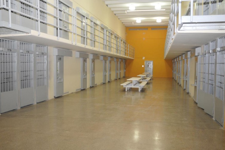 Penitenciária Regional de Linhares recebe reformas em celas e banheiros 