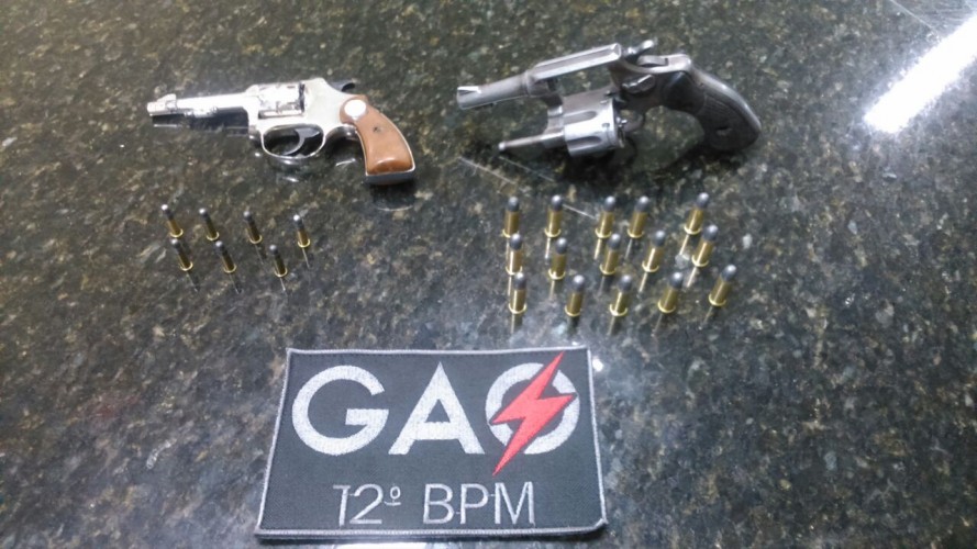 Polícia encontra armas e munição escondidas em caixa de ferramentas no Jocafe
