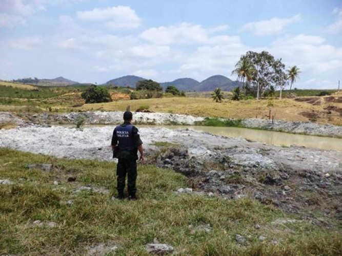 Polícia Militar constata ampliação irregular de poço em Córrego São Sebastião, interior de Linhares