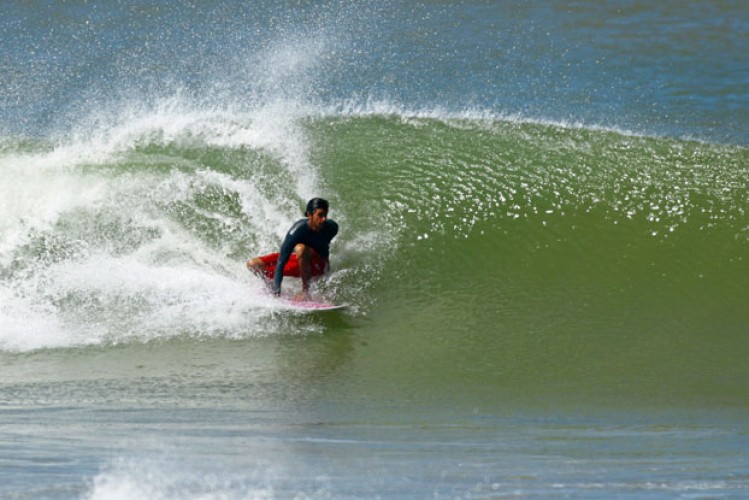 Regência recebe etapa do Estadual de Surfe com R$ 10 mil em premiação