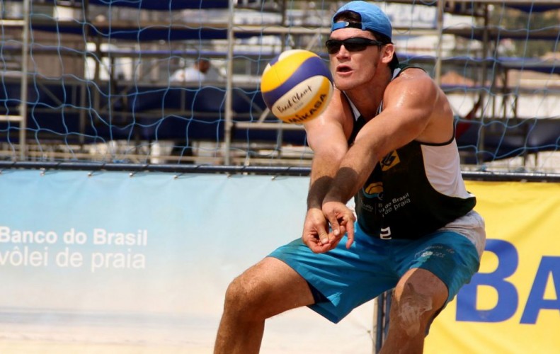 Verão 2020: Pontal terá arena de esportes com desafio de vice-campeão olímpico de vôlei de praia