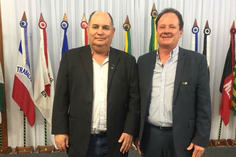 Vice-prefeito e Secretário de Desenvolvimento viajam em busca de investimentos para Linhares 