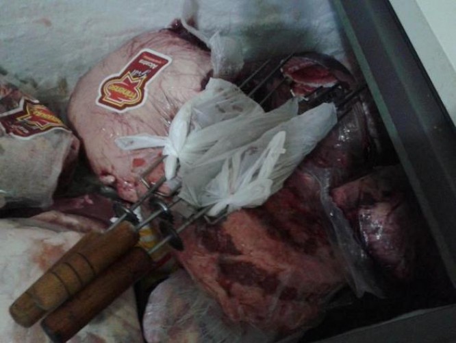 Vigilância Sanitária de Sooretama recolhe 70 quilos de alimentos impróprios de restaurantes