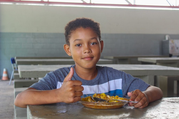 Almoço nas Férias está garantido para alunos da rede pública municipal de Linhares