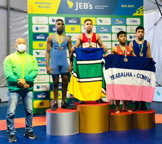 Atleta de Linhares conquista medalha de bronze nos Jogos Escolares Brasileiros