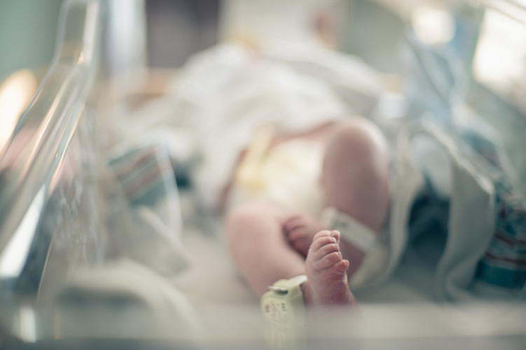 Bebê de cinco meses morre com Covid-19 em São Mateus