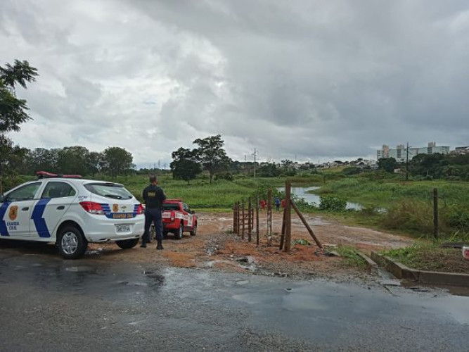 Corpo De Homem é Encontrado Boiando No Rio Pequeno Site De Linhares 1383