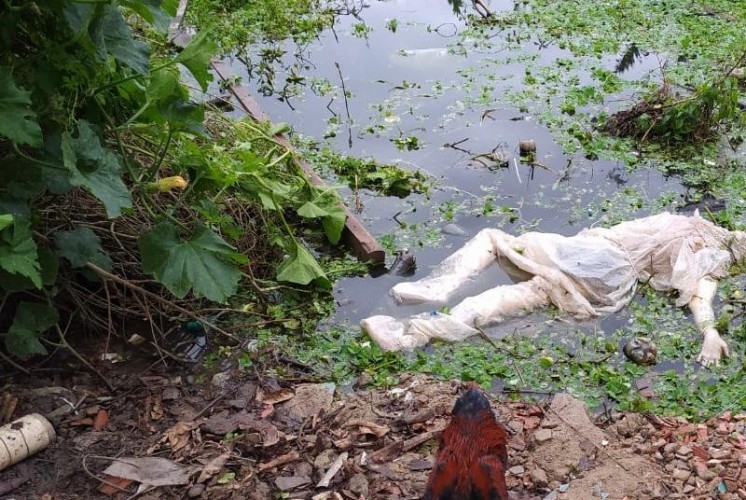 Corpo de mulher com mais de 30 perfurações e requintes de crueldade é encontrado em lagoa 