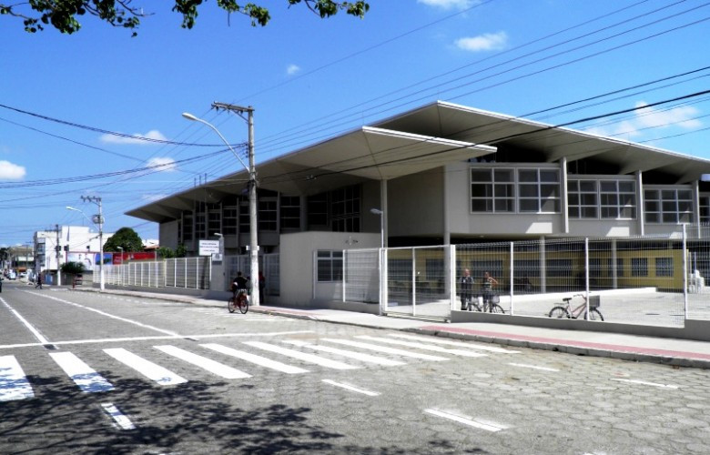 Covid-19: Colégio Estadual suspende aulas presenciais no período matutino