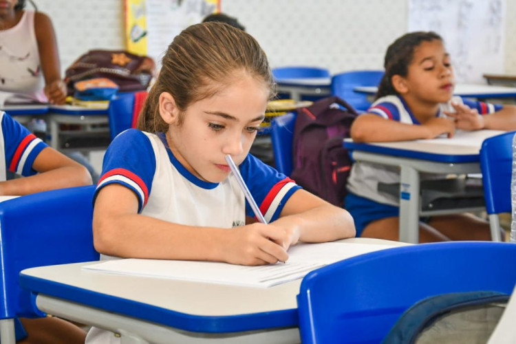 Educação abre processo seletivo para professores, monitores de educação infantil e agente de serviço