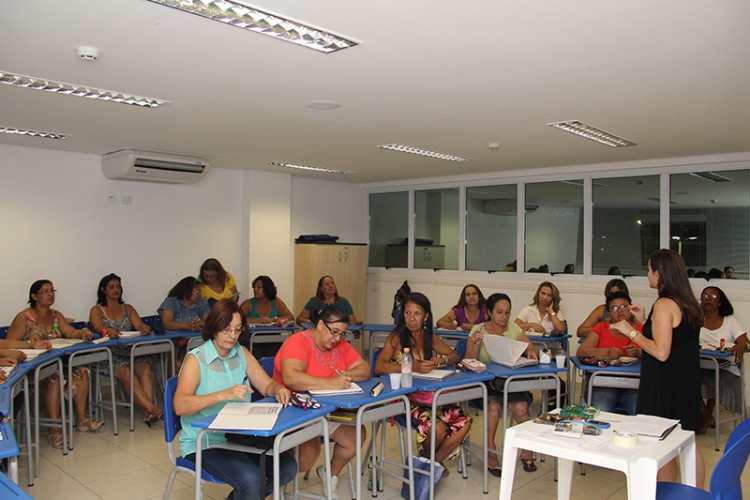 Educação anuncia 45 mil vagas para a modalidade EJA semipresencial com vagas para Linhares