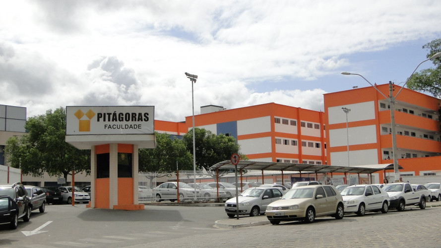 Faculdade de Linhares e Burger King vão oferecer cupons de descontos a candidatos do Enem