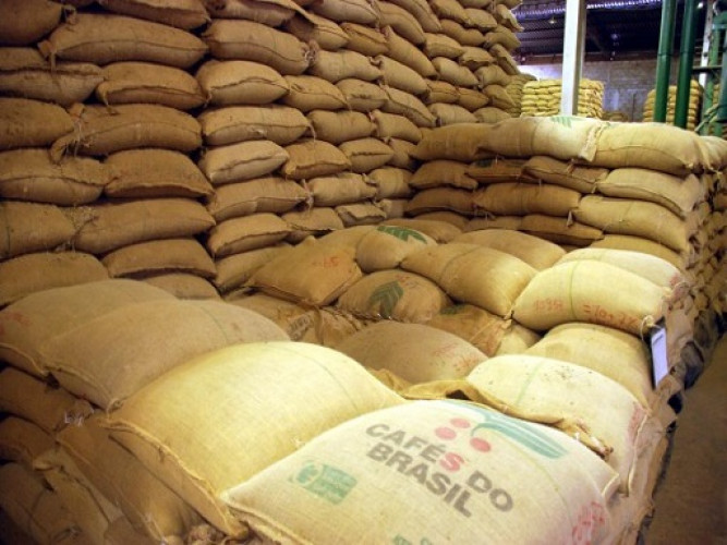 Furto de 25 sacas de café deixa produtor rural no prejuízo de R$ 18 mil 