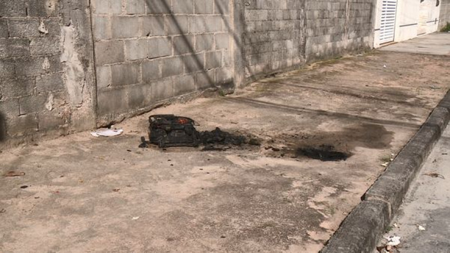 Homem ateou fogo ao próprio corpo no bairro Interlagos, afirma delegado