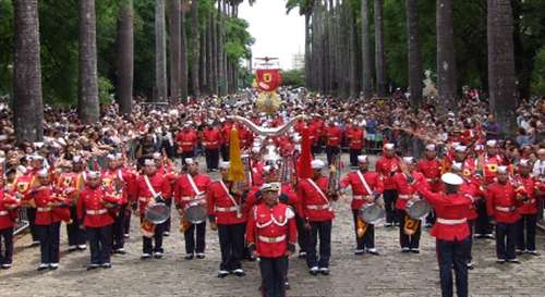 Banda Marcial do Corpo de Fuzileiros Navais se apresenta neste domingo em Linhares