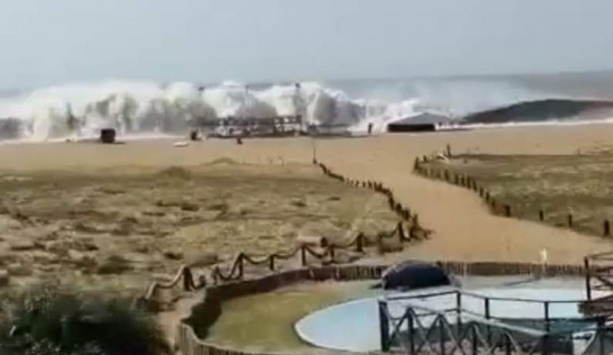 Marinha alerta para ventos fortes e ressaca com ondas de 3,5 metros em Regência