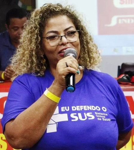 Moradora de Linhares, Geiza pode assumir como deputada federal