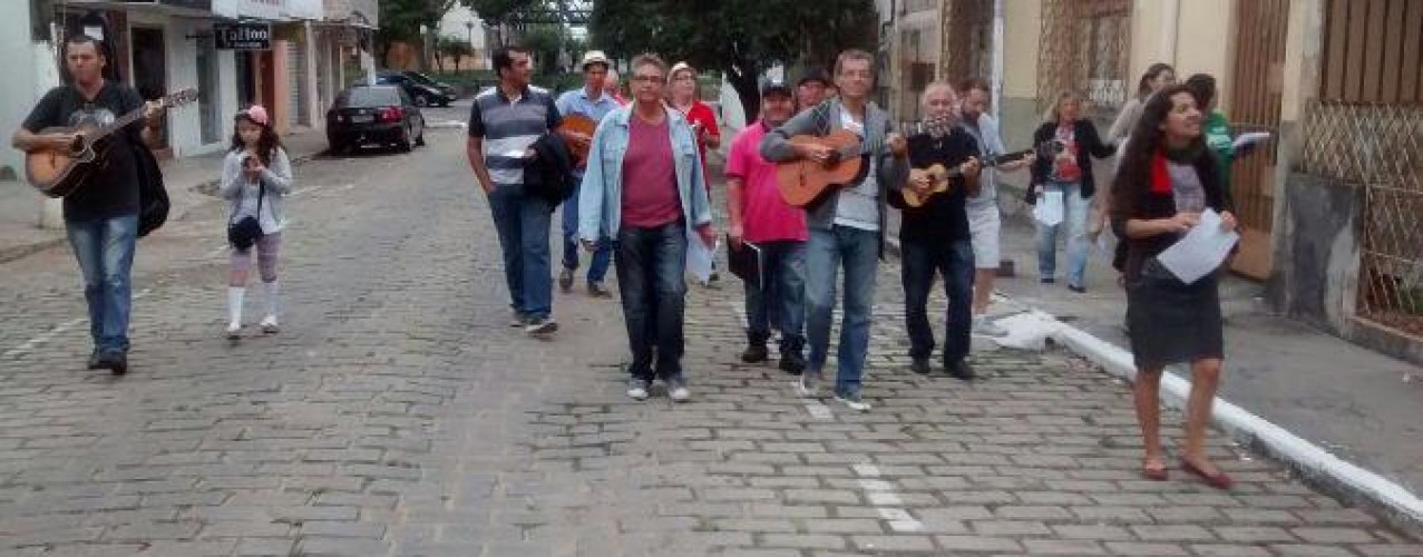  Músicos promovem Alvorada na Rua da Conceição para comemorar aniversário de Linhares na quinta (22)