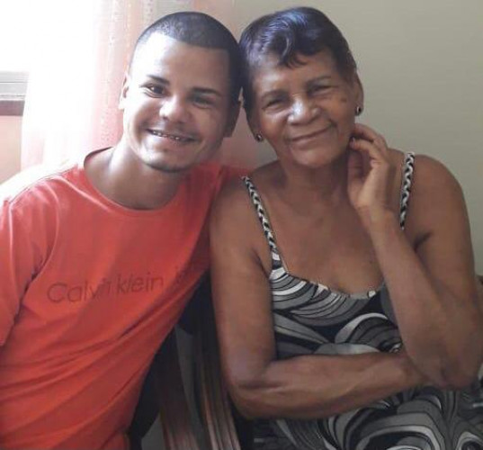 “Perdi a minha avó para a Covid-19 por irresponsabilidade de terceiros”, diz neto de Dona Galdina