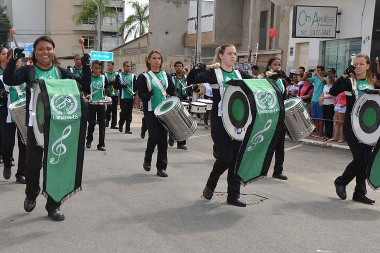 Prefeitura resgata Desfile Cívico em comemoração aos 217 anos de Linhares