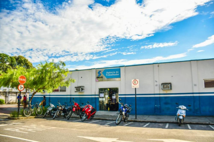 Sine Linhares oferta 192 oportunidades de emprego nesta segunda-feira, dia 13